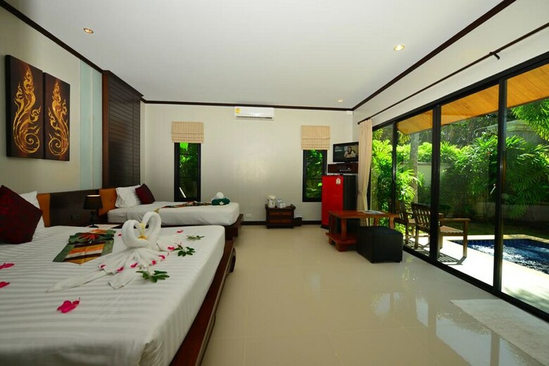 Naiharn Garden Villa