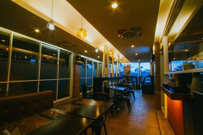 Posada Jj Midcity Inn