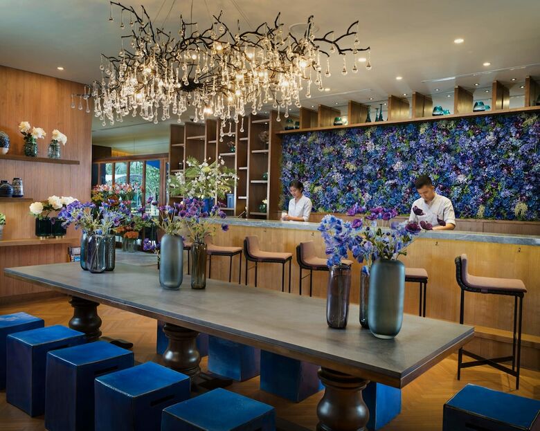 Hotel Ayana Midplaza Jakarta