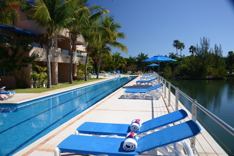 Apartamentos Porto Bello Gran Marina By Guruhotel