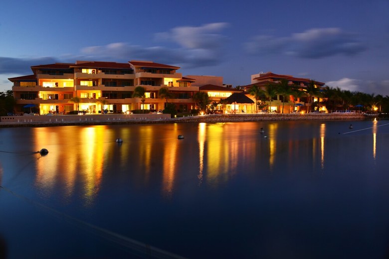 Apartamentos Porto Bello Gran Marina By Guruhotel
