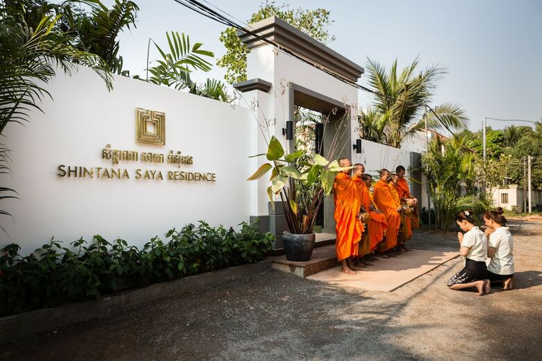 Hotel Shintana Saya Residence