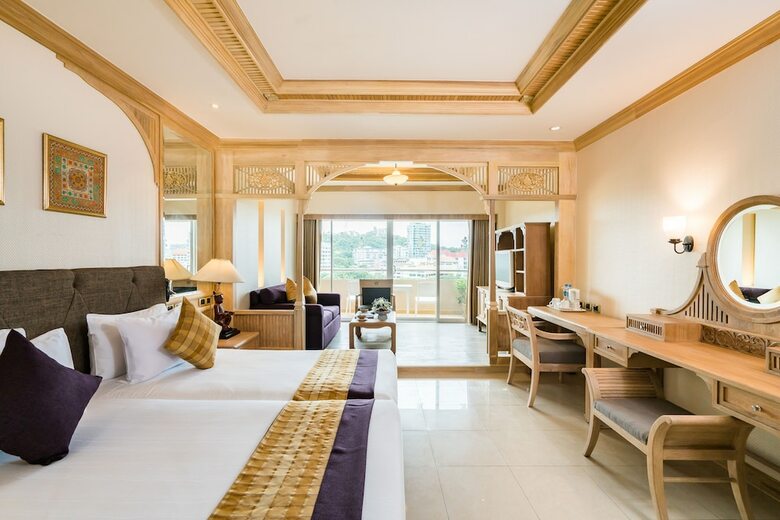 Apartamento Royal Cliff Beach Hotel