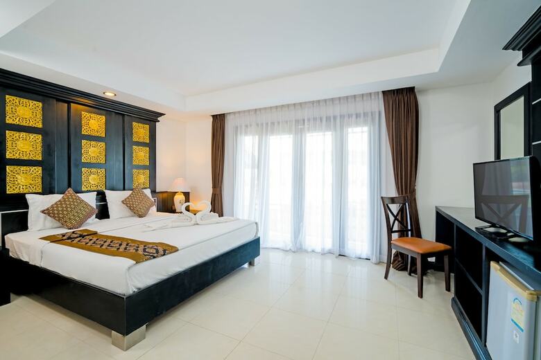 Hotel Phi Phi Andaman Legacy Resort
