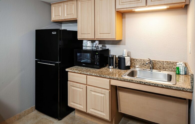 Best Western New Smyrna Beach Hotel & Suites