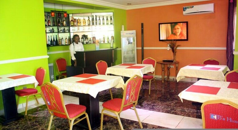 B's Hive Hotel & Suites