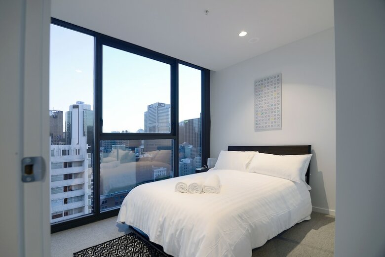 Mono Apartments On La Trobe