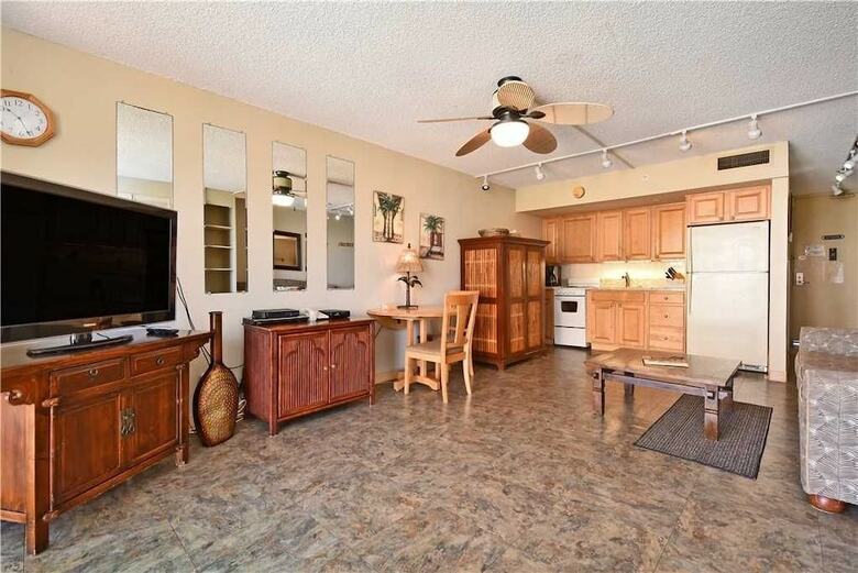 Royal Kahana #617 - Studio Condo