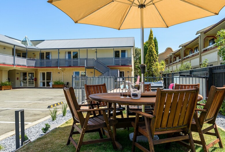Apex Motor Lodge