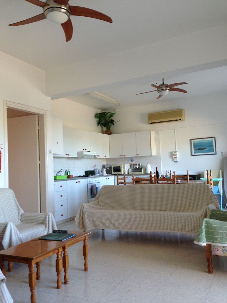 Astrofegia Apartments