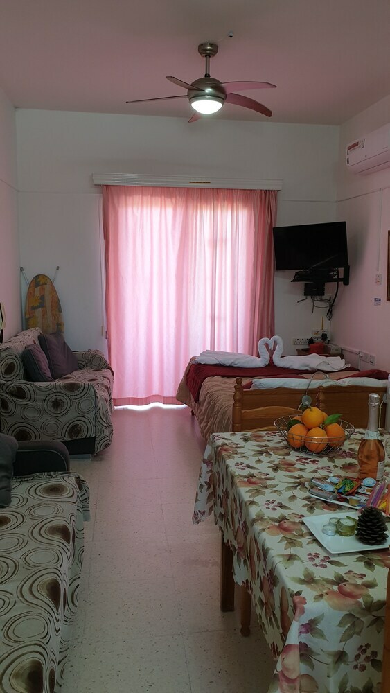 Astrofegia Apartments