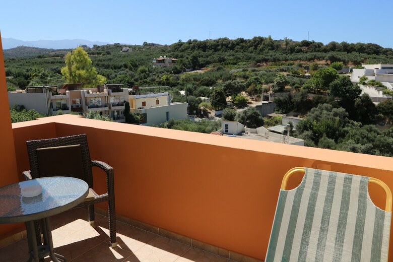 Apartamentos Orsalia Luxury Suites