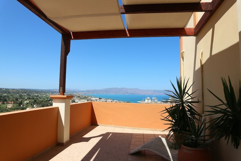 Apartamentos Orsalia Luxury Suites