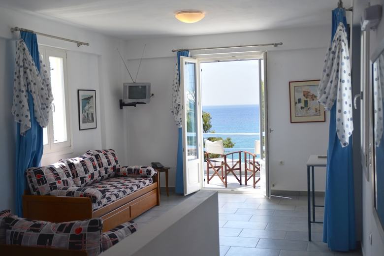 Hotel Agnadi Syros Studios & Rooms