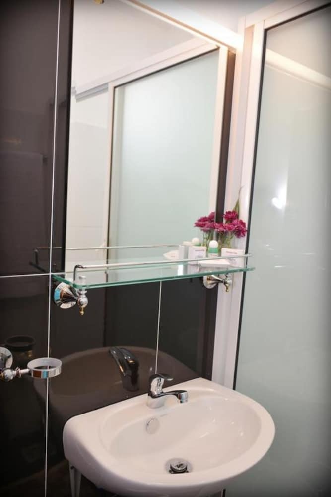 Meili Lanka City Hotel