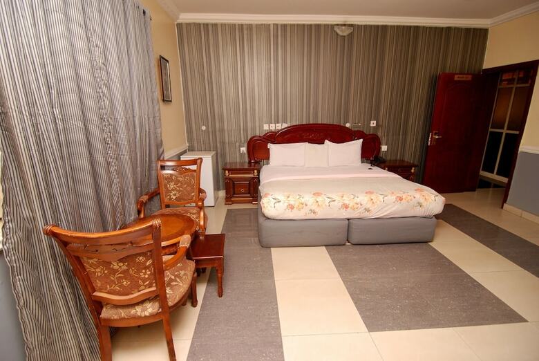 Hotel Peace Royal Resort