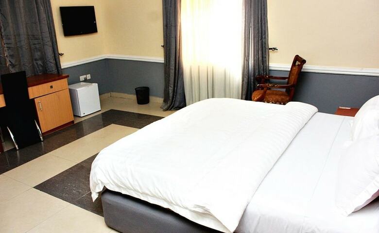 Hotel Peace Royal Resort