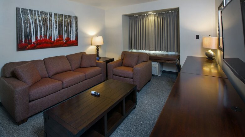 Hotel Magnolia Inn & Suites