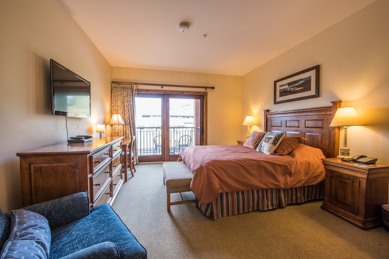 Posada Lodge At Mountaineer Square