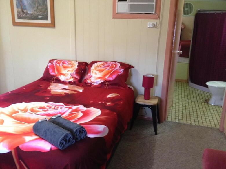 Hotel Banjo's Overnight & Holiday Units