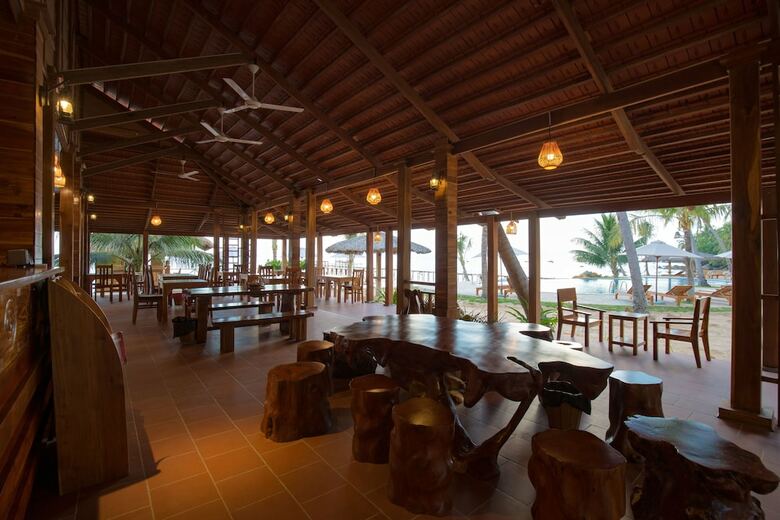 Hotel Mango Beach Resort