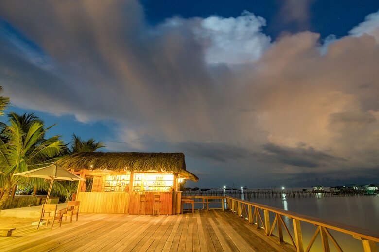 Hotel Mango Beach Resort
