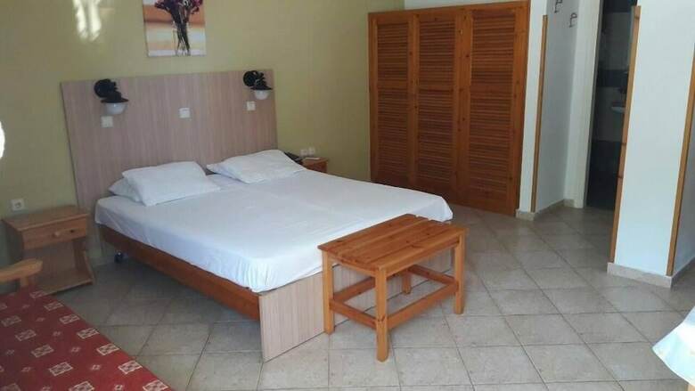 Aparthotel Zafiria Apartments