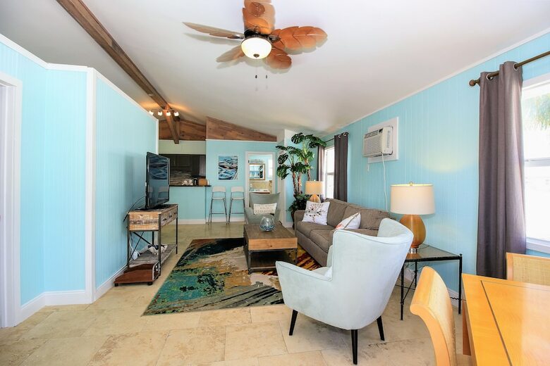Hotel Sea Steps Suites
