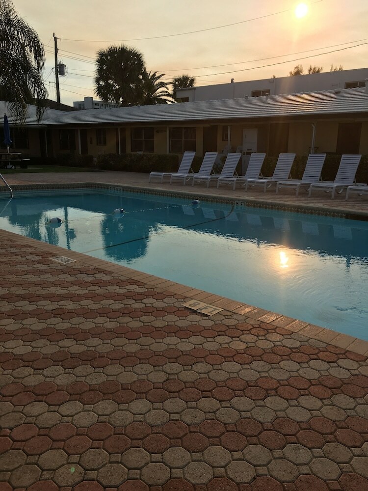 Hotel Sea Steps Suites