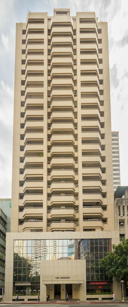 Hotel Salcedo Suites At Lpl Manor