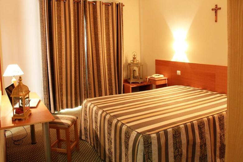 Travel Hotel