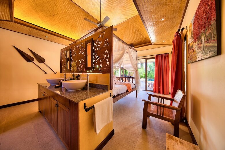Baan Buaa - 3 Bedroom Beach Side Villa