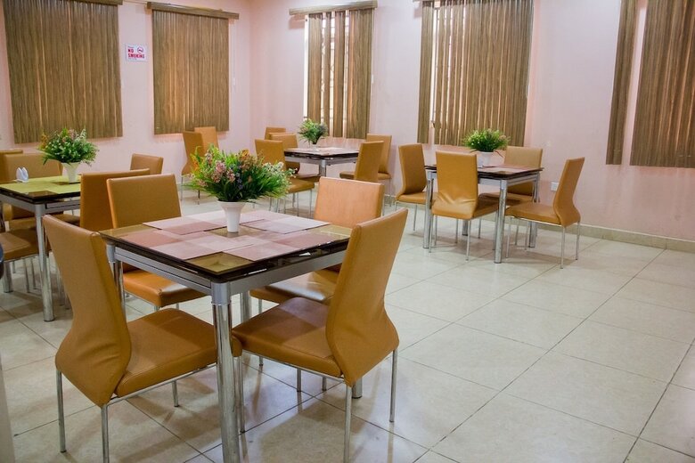 Hotel Rita's Events And Suites