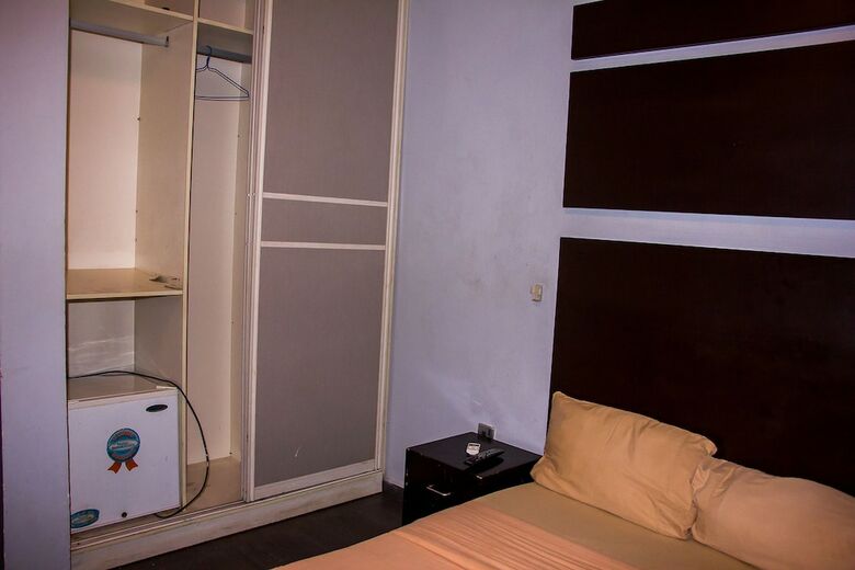 Hotel Precinct Comfort Services, Ikoyi
