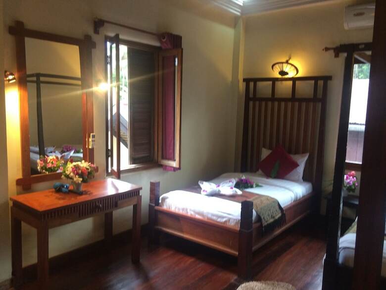 Hotel Chaluenxay Villa