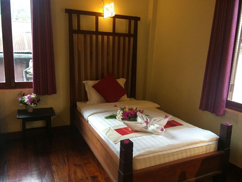 Hotel Chaluenxay Villa