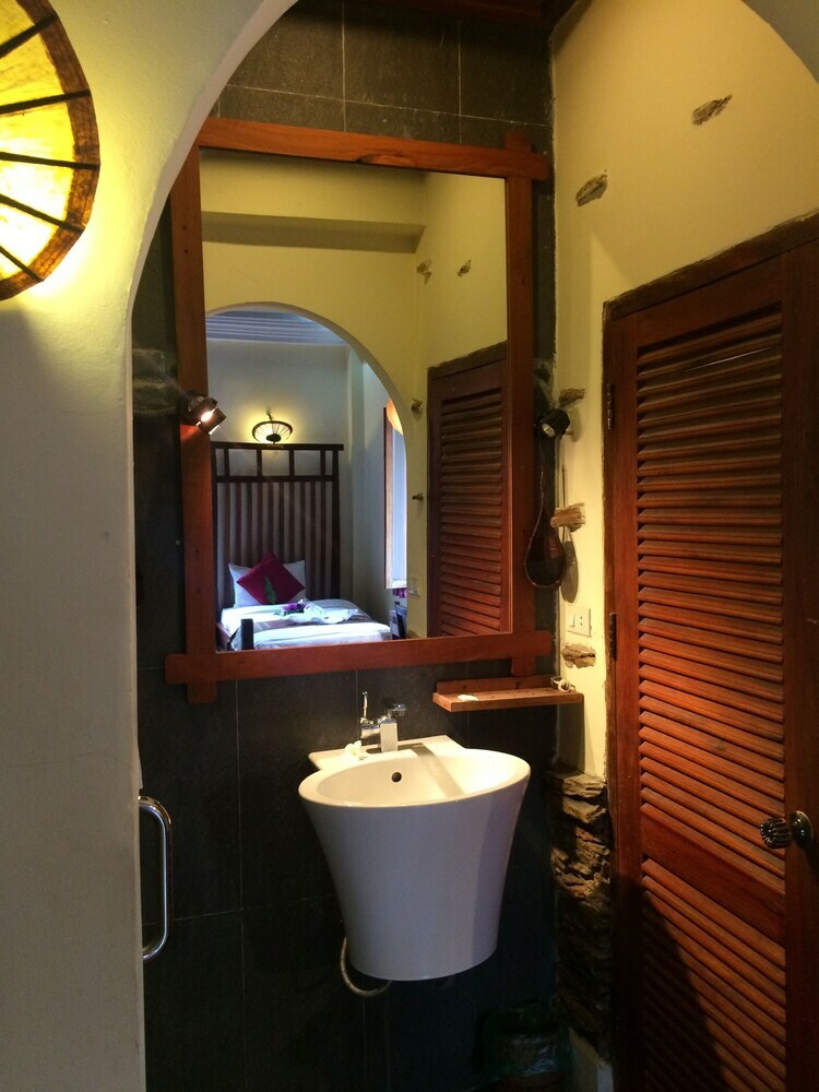 Hotel Chaluenxay Villa