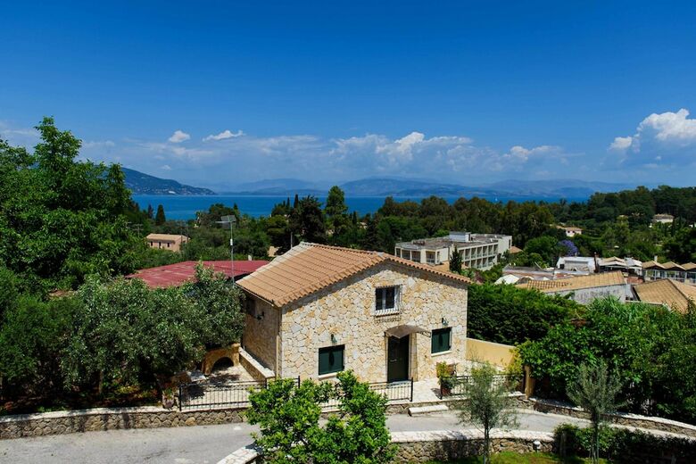 Il Tesori Dassia Villas