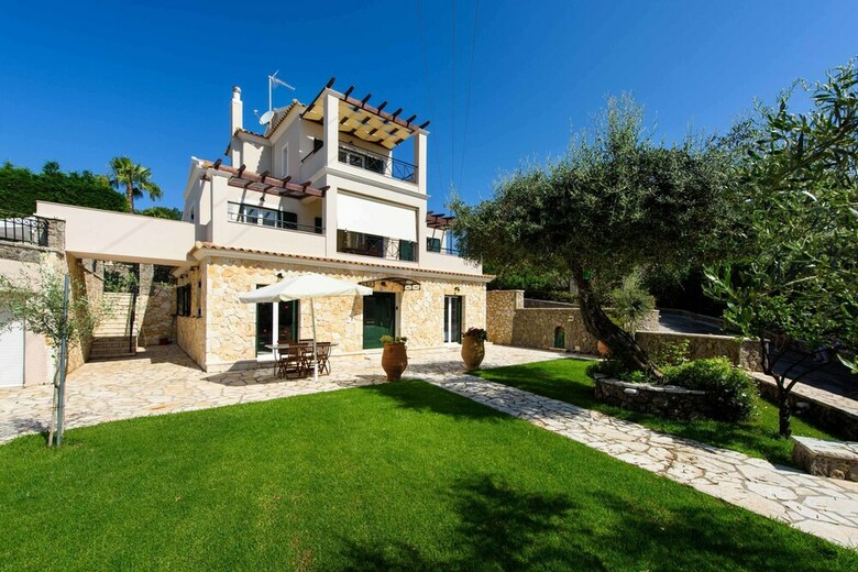 Il Tesori Dassia Villas