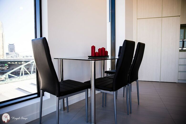 Royal Stays Apartments Docklands