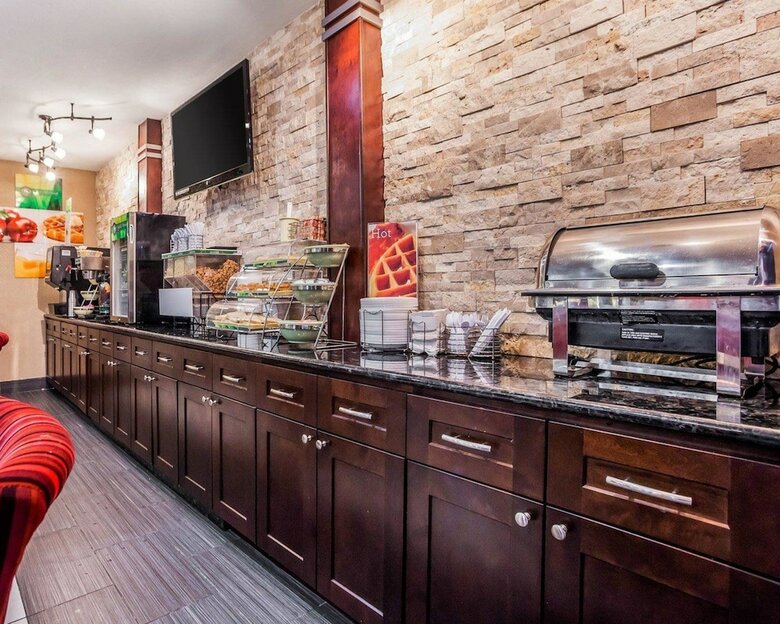 Hotel Quality Inn & Suites Des Moines Airport