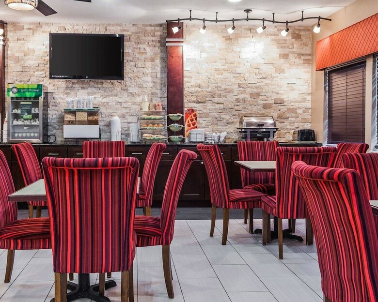 Hotel Quality Inn & Suites Des Moines Airport