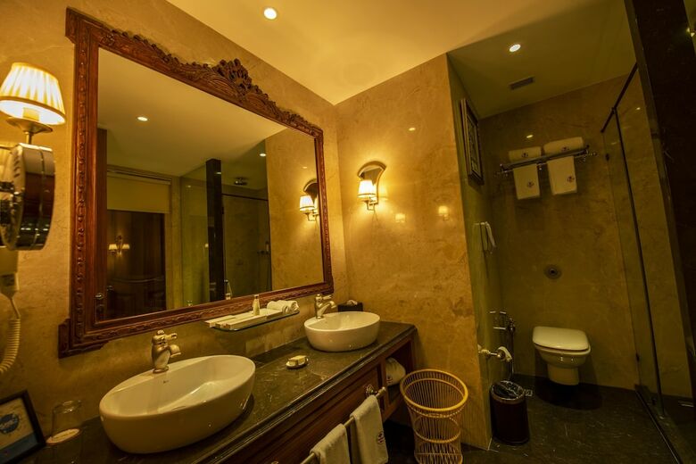 Express Inn The Business Luxury Hotel