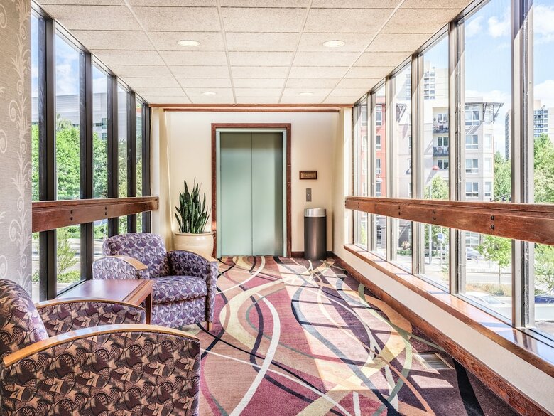 University Place Hotel & Conference Center