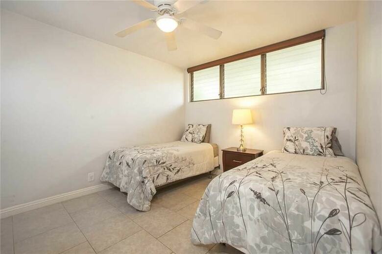 Maui Parkshore 306 - 2 Br Condo