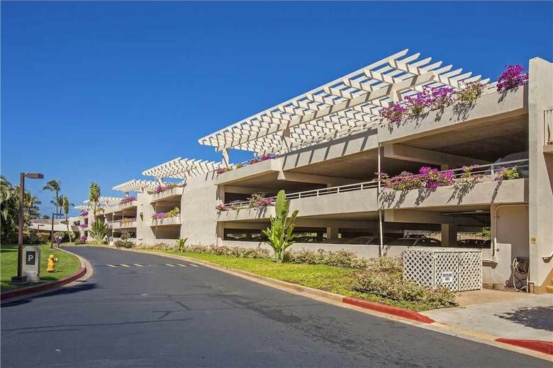 Maui Banyan T-303 - 3 Br Condo
