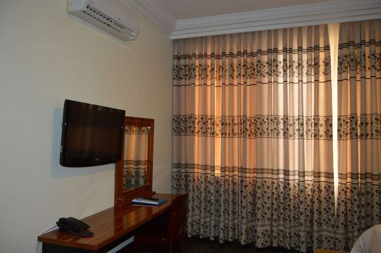 Hans Place Hotel