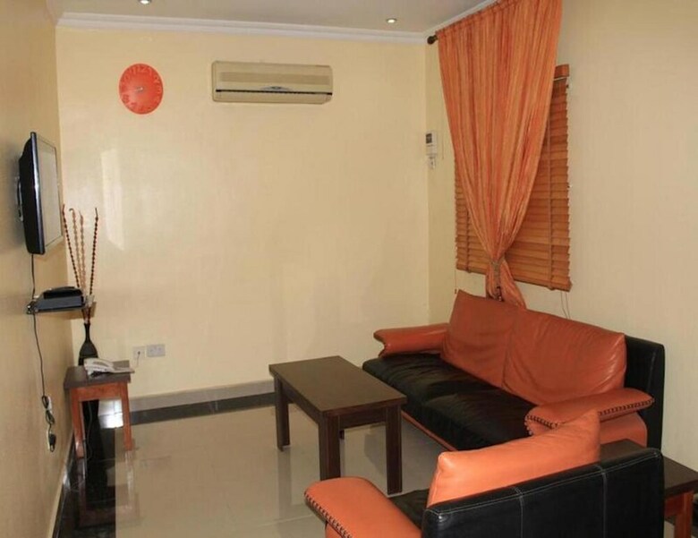 Hotel Tyndale Residence Ltd