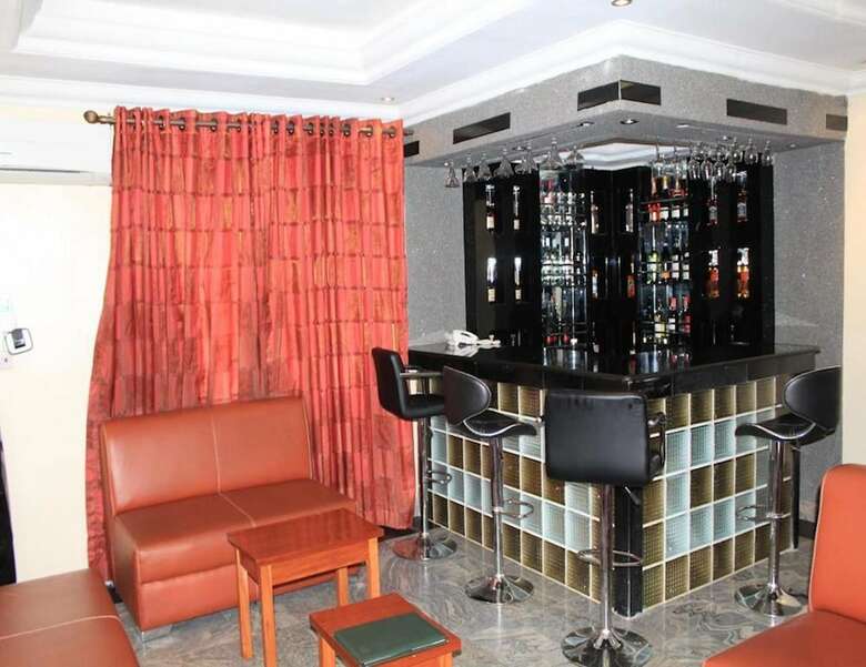 Hotel Tyndale Residence Ltd