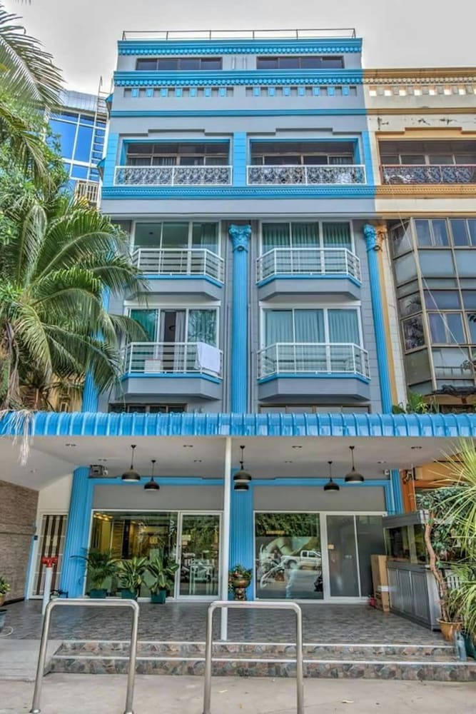 Hotel Shivani Residence